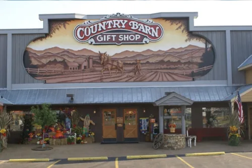 Bigfoot’s Country Barn Selfie Park & Gift Shop